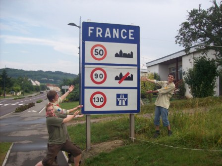 Geschwindigkeitsbegrenzungschild in Frankreich